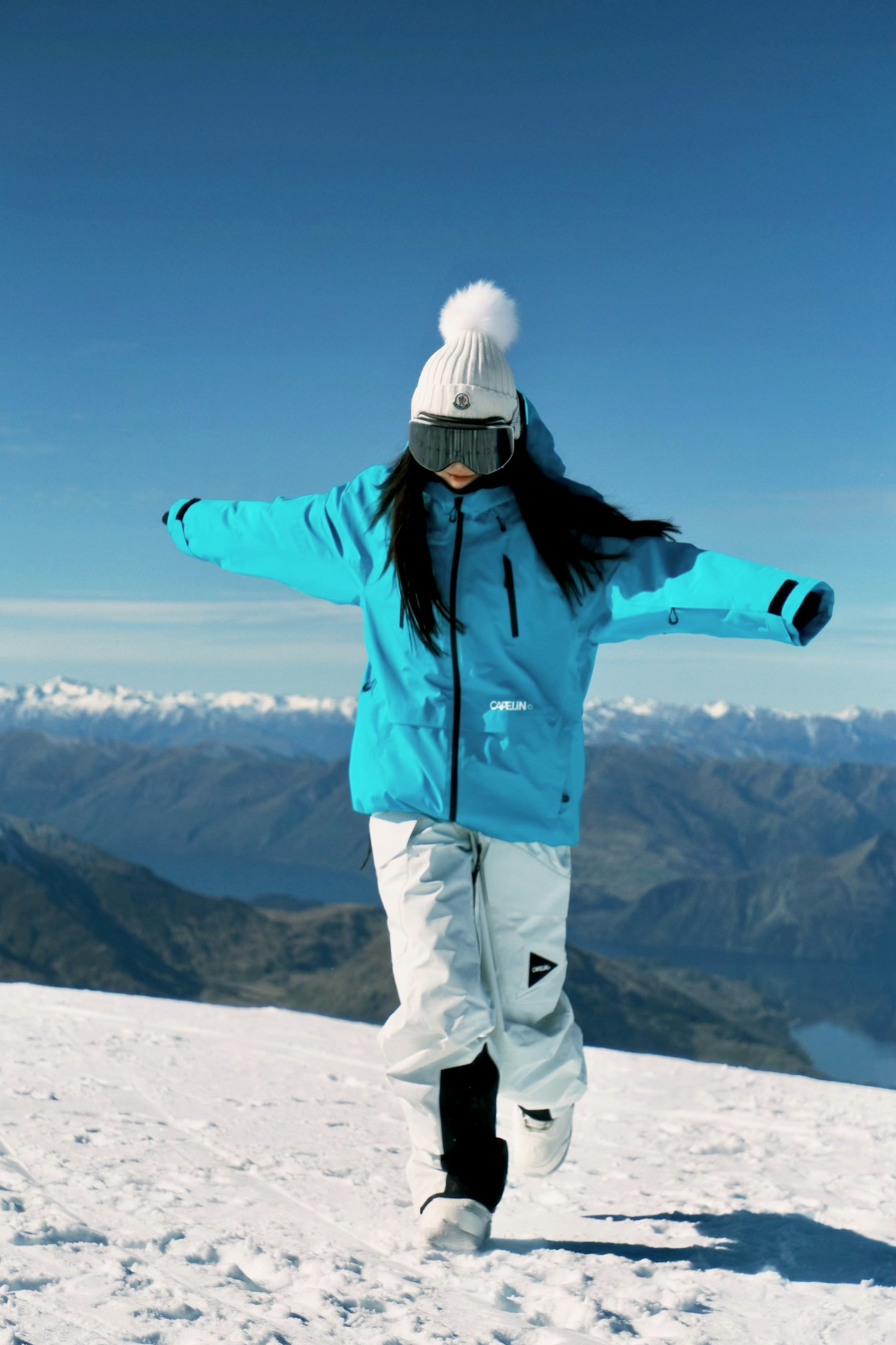 Mastering the Layering System: How to Dress for Skiing with the Right Base, Mid, and Outer Layers