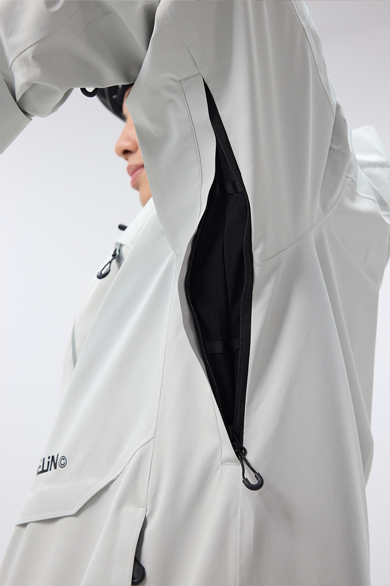 Haku Unisex 3L Insulated Snowboard Jacket | CAPELIN