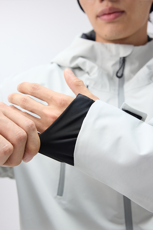 Haku Unisex 3L Insulated Snowboard Jacket | CAPELIN